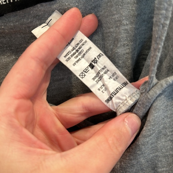 Pretty Little Things Crop top - Picture 5 of 5